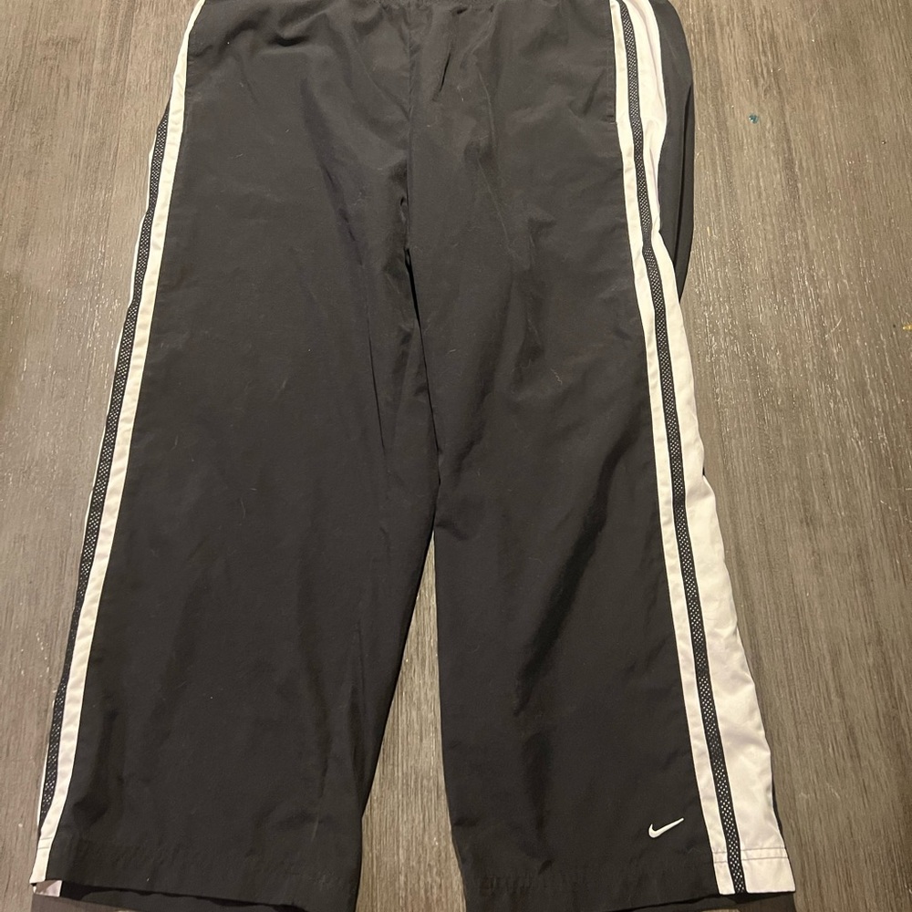 Women’s Nike wide leg capris